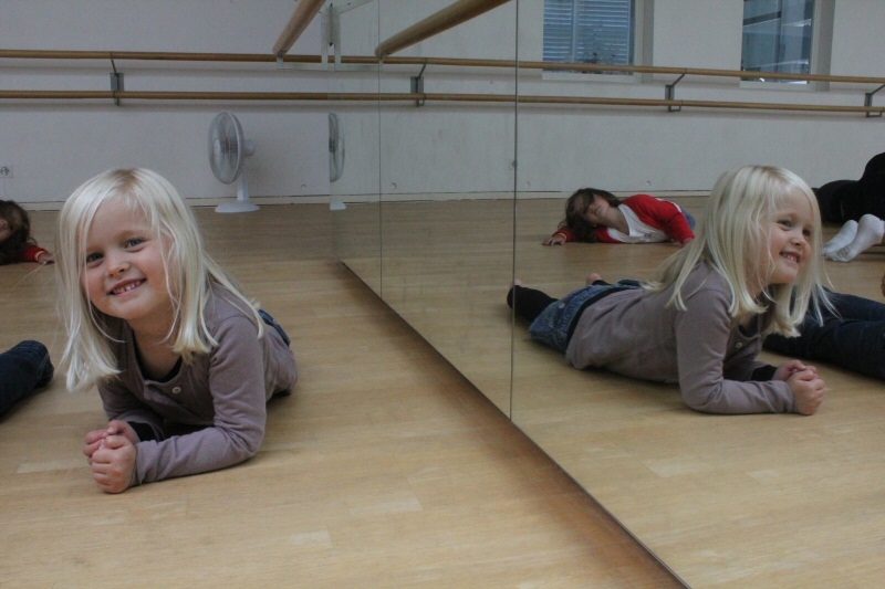 Village Camps International Summer Camp VDC Geneva 2016-08-12 https://www.villagecamps.com/journals_admin/images/331-6-Picture 075.jpg